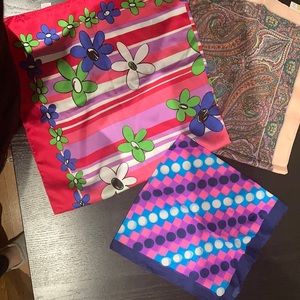 Women’s scarves